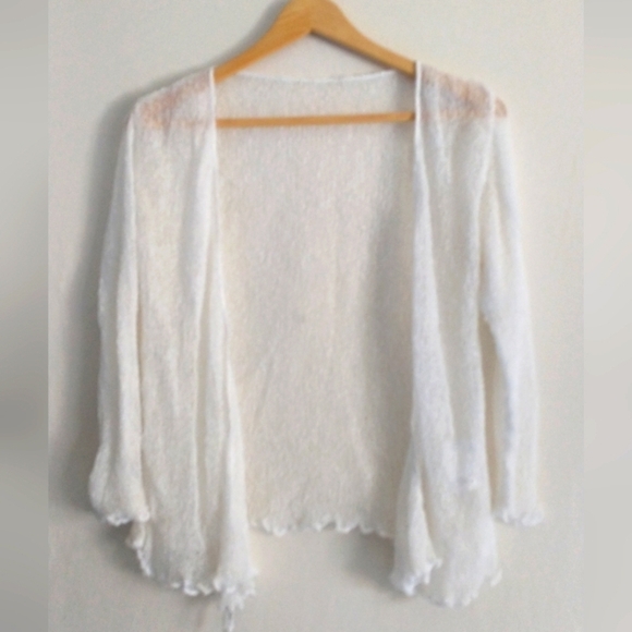 back from bali Sweaters - 90's Y2K Fairycore Cottagecore Soft Little Cardigan Ruffle Sweater M